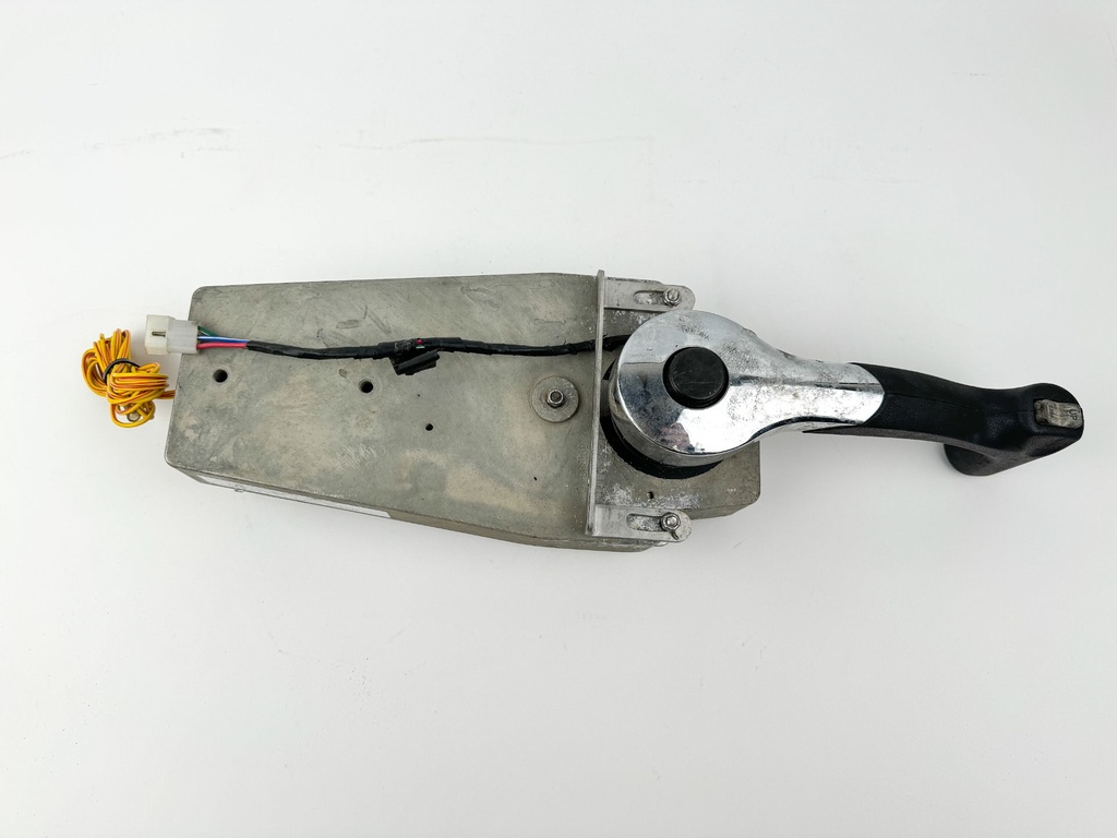 Mercury Quicksilver Outboard Top Mount Binnacle Control Box 883711A12 No Cover