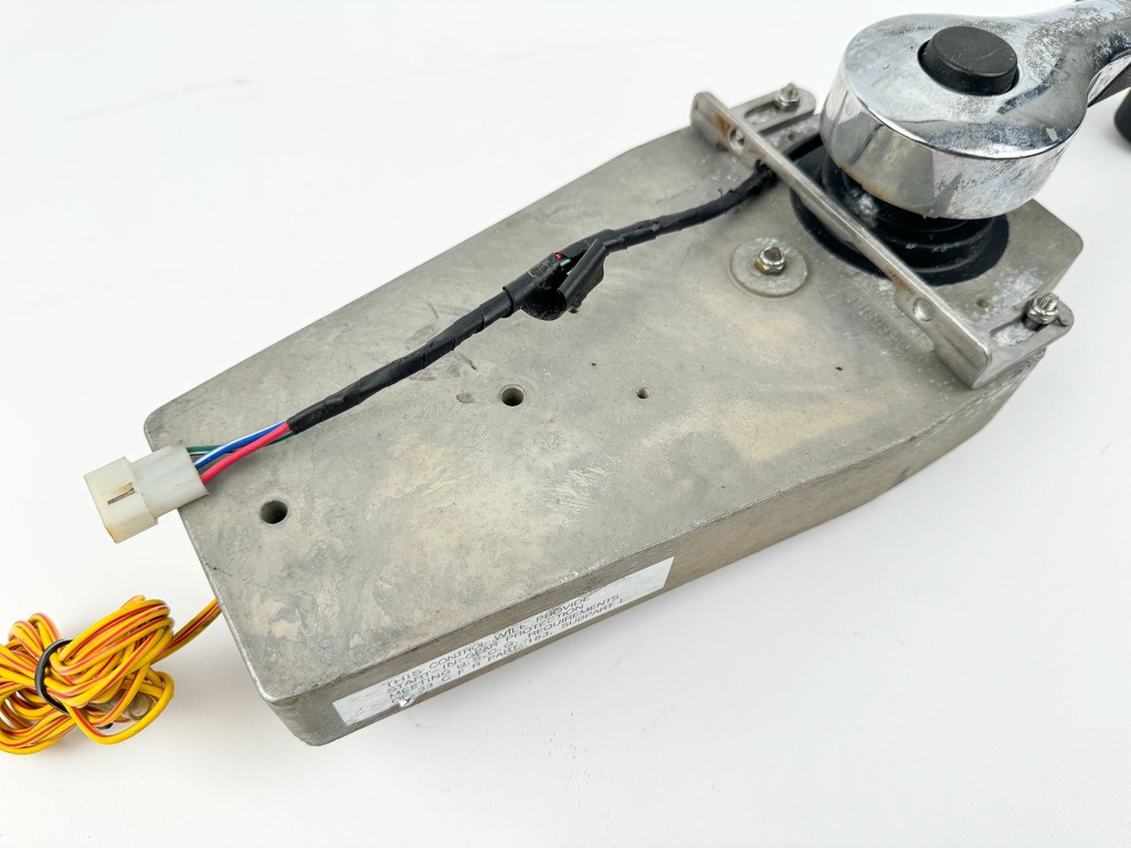 Mercury Quicksilver Outboard Top Mount Binnacle Control Box 883711A12 No Cover