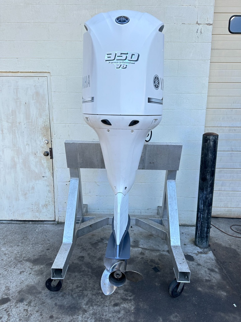 2013 Yamaha 350HP 4 Stroke Outboard Engine 35" Shaft 786 Hours