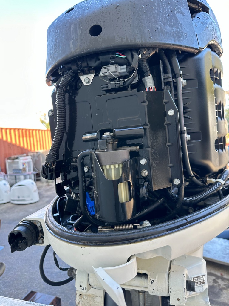 2013 Yamaha 350HP 4 Stroke Outboard Engine 35" Shaft 786 Hours