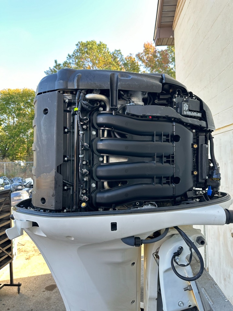 2013 Yamaha 350HP 4 Stroke Outboard Engine 35" Shaft 786 Hours