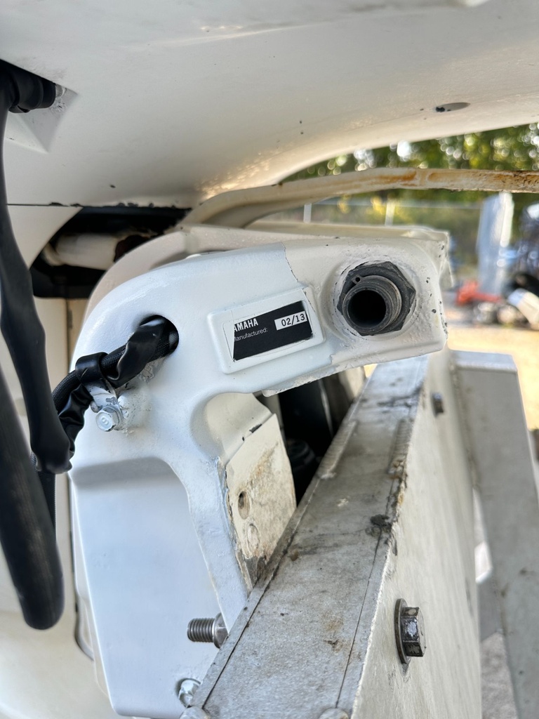 2013 Yamaha 350HP 4 Stroke Outboard Engine 35" Shaft 786 Hours