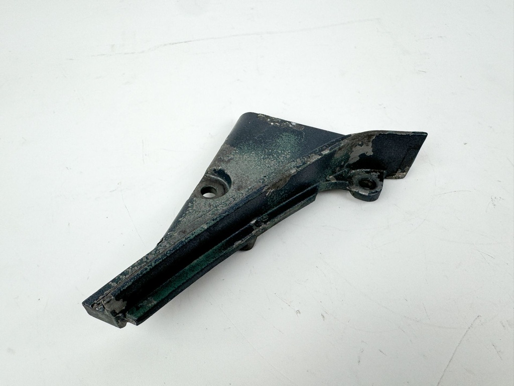 2001 Yamaha 80 HP 4 Stroke Outboard Cable Cover Plate 67F-42738-00-5B OEM