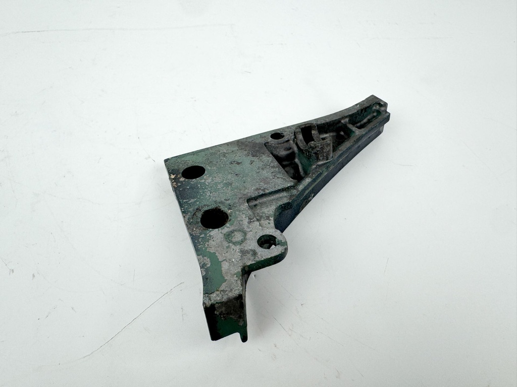 2001 Yamaha 80 HP 4 Stroke Outboard Cable Cover Plate 67F-42738-00-5B OEM