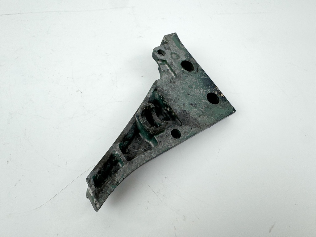 2001 Yamaha 80 HP 4 Stroke Outboard Cable Cover Plate 67F-42738-00-5B OEM