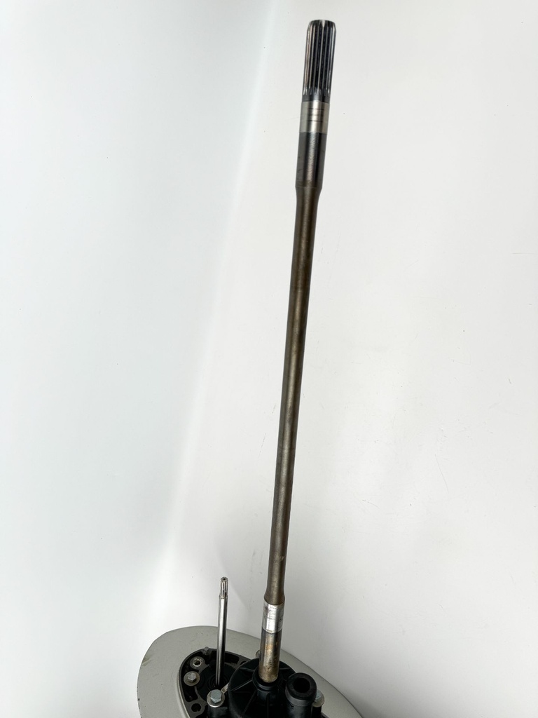 1999-2004 Honda 130 HP 4 Stroke Outboard Lower Unit Gear Case 41100-ZW5-810ZA