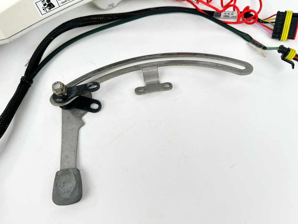 Evinrude Etec 15HP - 30HP Outboard Engine Steering Tiller Handle Setup 5008470