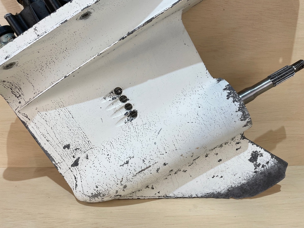 1986 Johnson 90HP 20" Lower Unit Gearcase 0398182