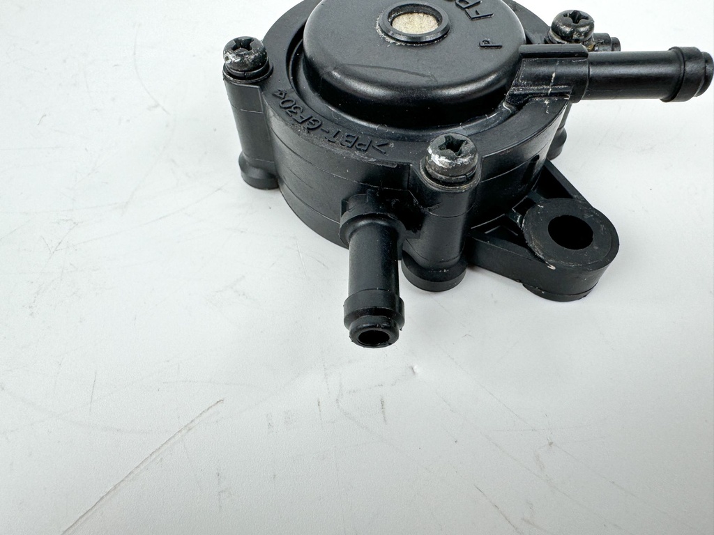 2015 Evinrude 30 HP 2 Stroke Outboard Fuel Lift Pump 0353902 OEM