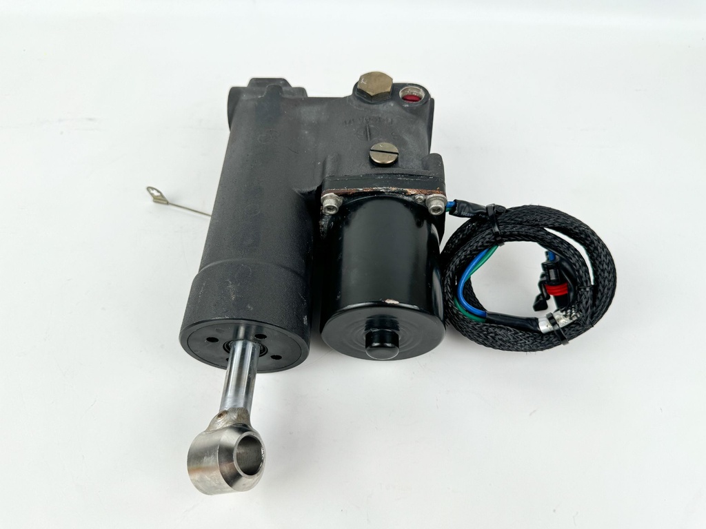 2015 Evinrude 30 HP 2 Stroke Outboard Power Trim Tilt Unit 5007774 OEM