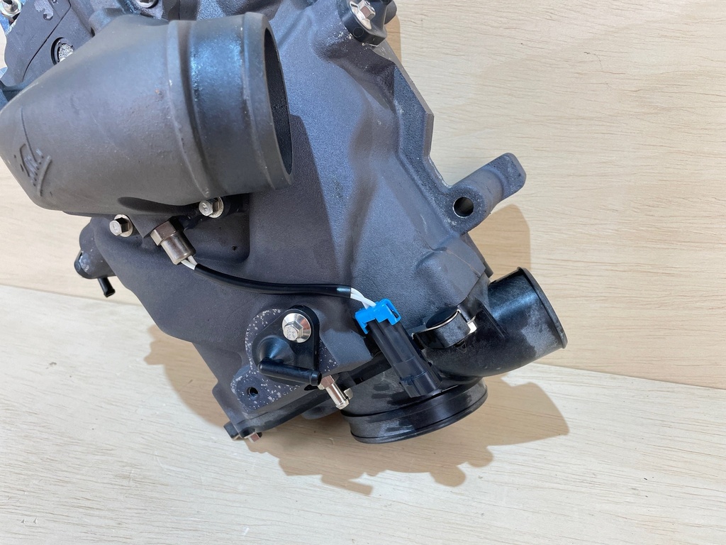 Mercury Verado 350HP Outboard Engine Supercharger Assembly 8M0102453