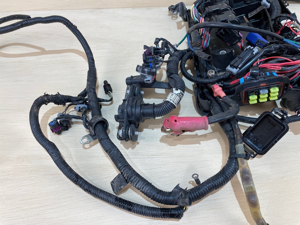 Mercury Verado 350HP Outboard Engine Wiring Harness 8M0102454 - Damaged