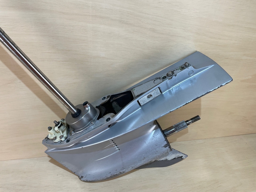 Mercury Verado 350HP 25" Gear Case Lower Unit RH 5.44 Torpedo - 8M0102481