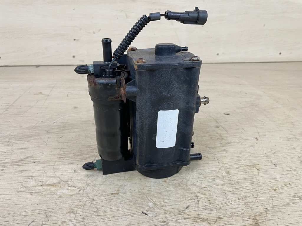 2010 Evinrude 40HP Etec Outboard Fuel Vapor Seperator Tank VST 5008072