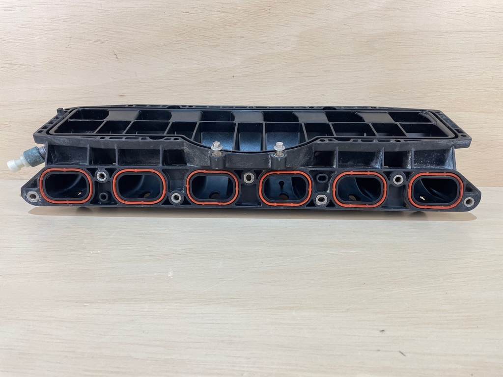 Mercury Verado 2.6L 250HP Outboard Intake Manifold Assembly 880582T05