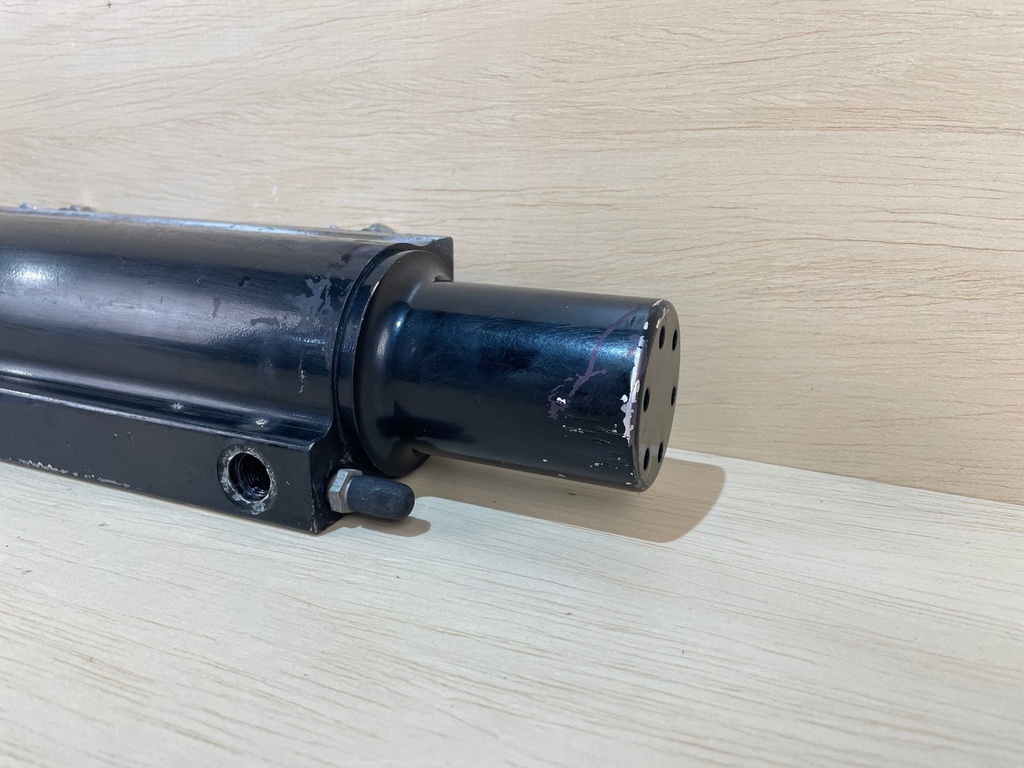 Mercury Verado 250HP Outboard Steering Cylinder 896500A01 - For Repair