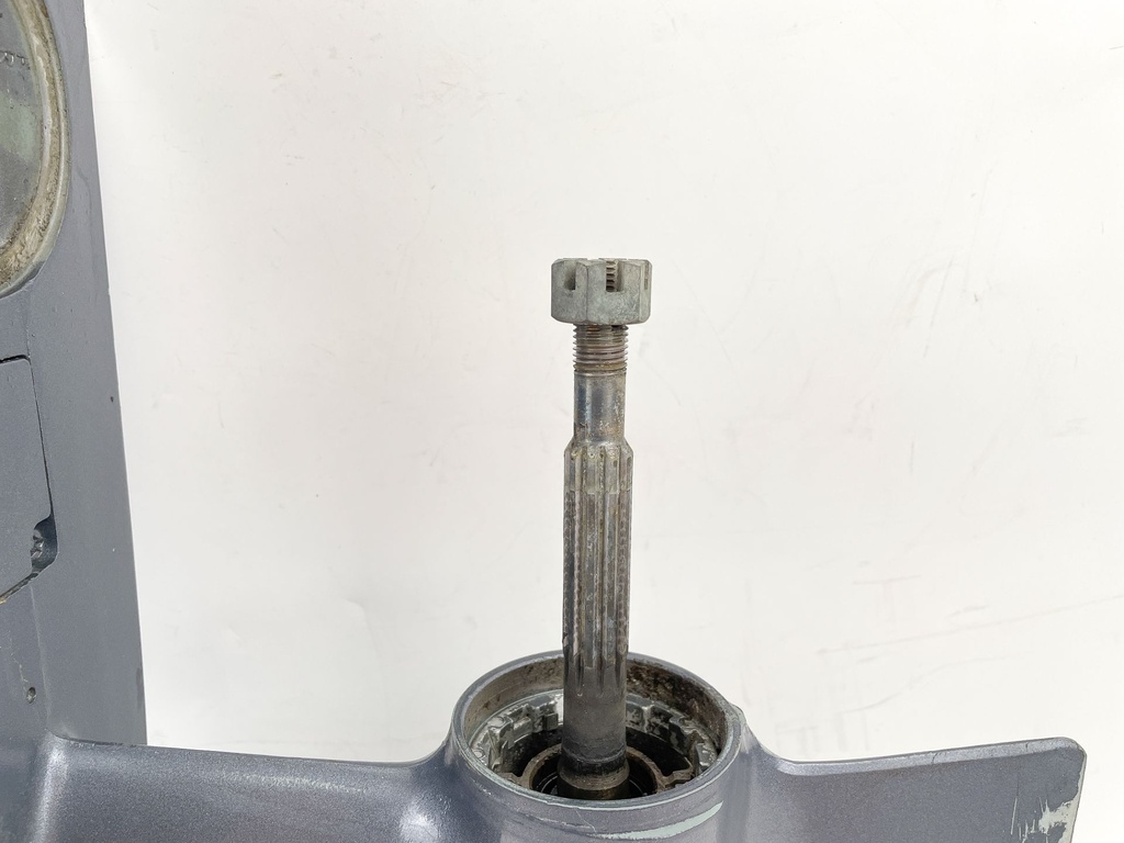 1995-2001 Yamaha 30HP 2 Stroke Outboard 15" Short Shaft Lower Unit Gear Case