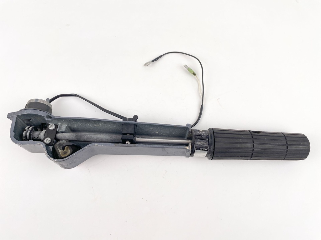 2002 Yamaha 9.9 HP 2 Stroke Outboard Tiller Steering Handle 63V-42111-00-4D OEM