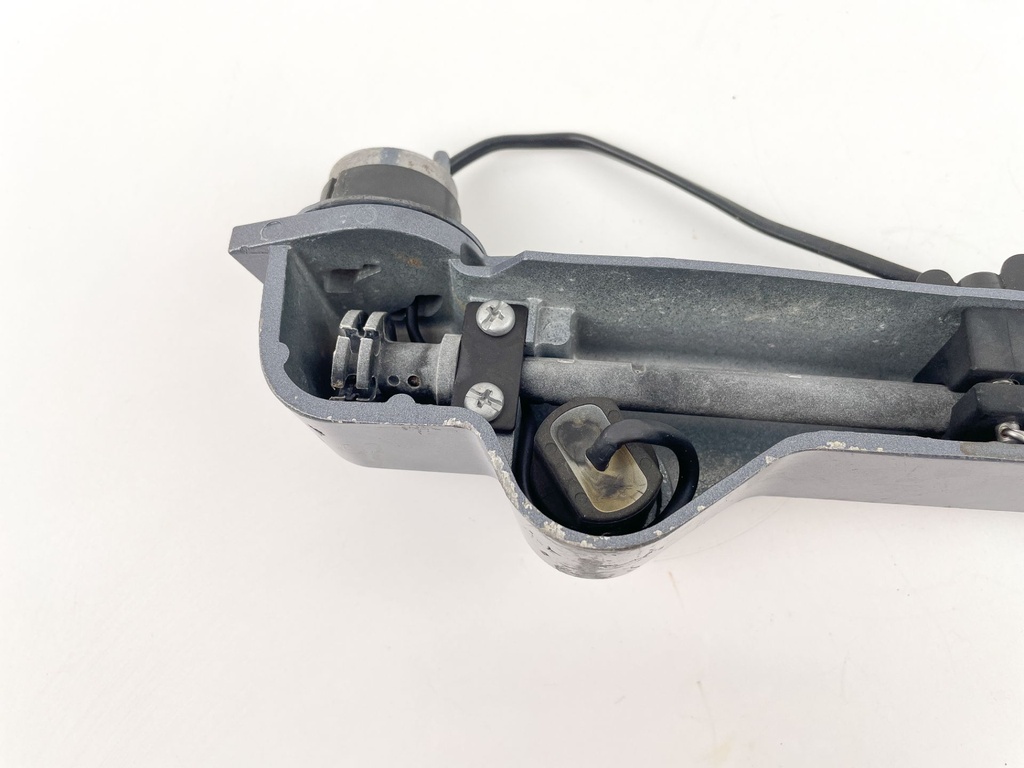 2002 Yamaha 9.9 HP 2 Stroke Outboard Tiller Steering Handle 63V-42111-00-4D OEM