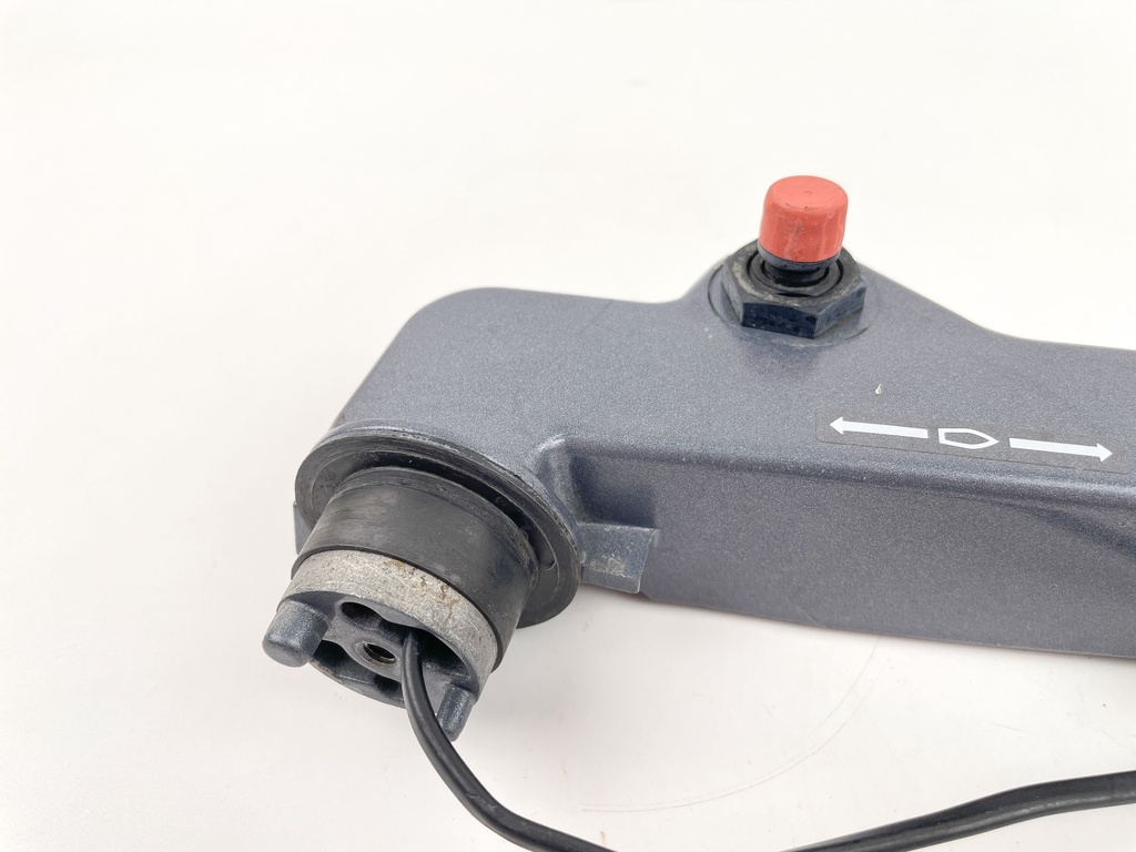 2002 Yamaha 9.9 HP 2 Stroke Outboard Tiller Steering Handle 63V-42111-00-4D OEM