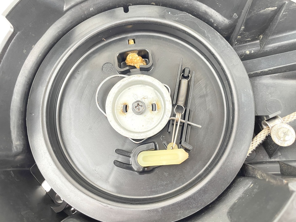 2002 Yamaha 9.9 HP 2 Stroke Outboard Rope Pull Starter 63V-15710-12-00 OEM