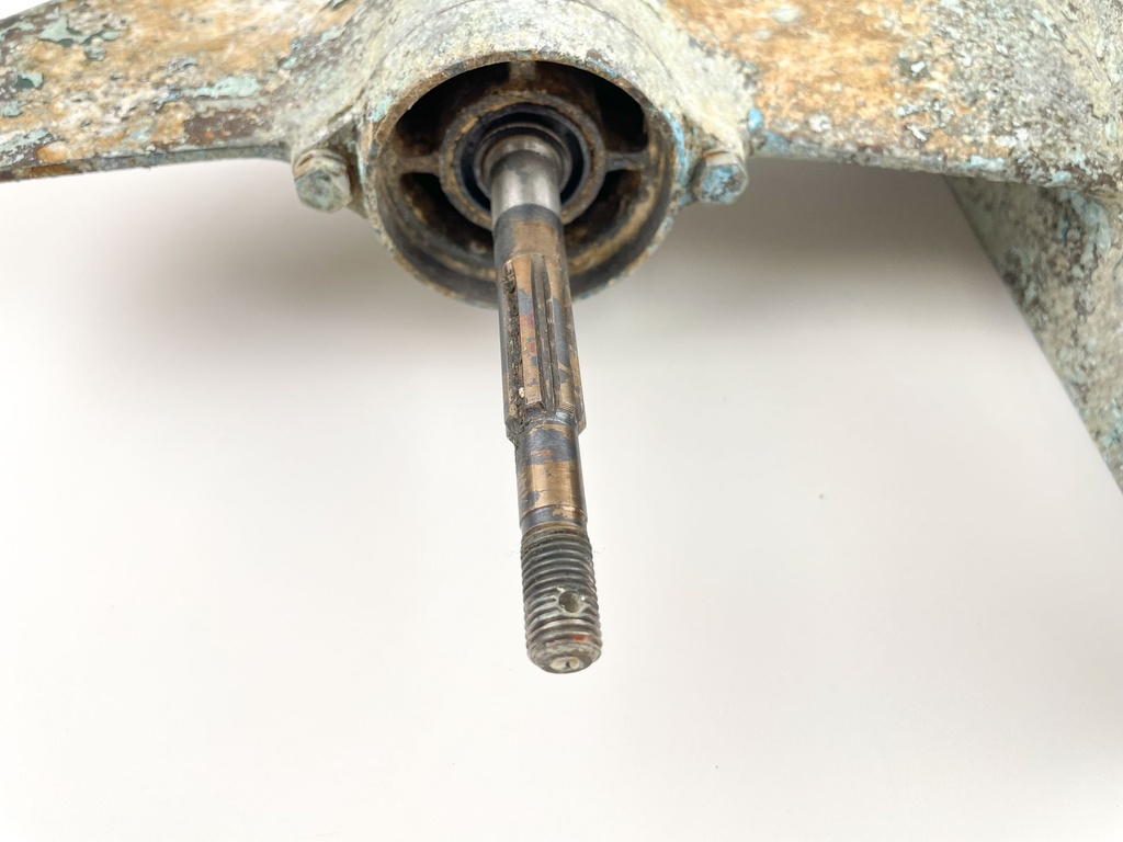 1985 - 93 Yamaha 6 8 HP 2 Stroke Outboard Long Lower Unit Gear Case