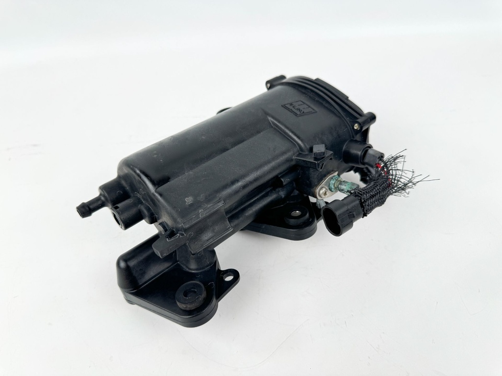 2015 Evinrude 30 HP 2 Stroke Outboard Vapor Separator Tank VST 5007896 OEM