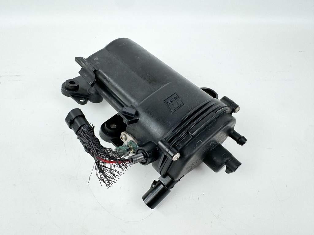 2015 Evinrude 30 HP 2 Stroke Outboard Vapor Separator Tank VST 5007896 OEM