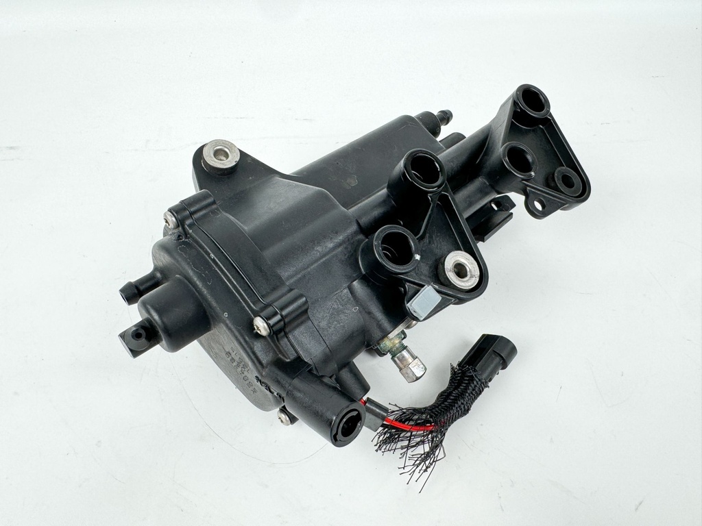 2015 Evinrude 30 HP 2 Stroke Outboard Vapor Separator Tank VST 5007896 OEM