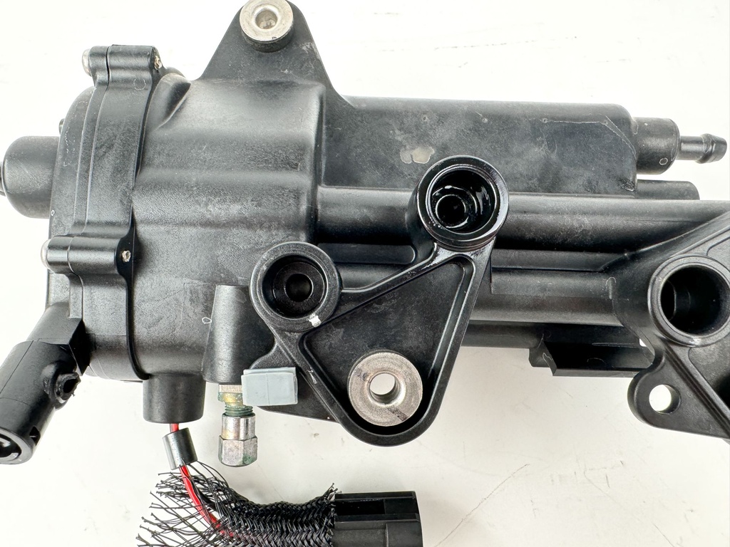 2015 Evinrude 30 HP 2 Stroke Outboard Vapor Separator Tank VST 5007896 OEM