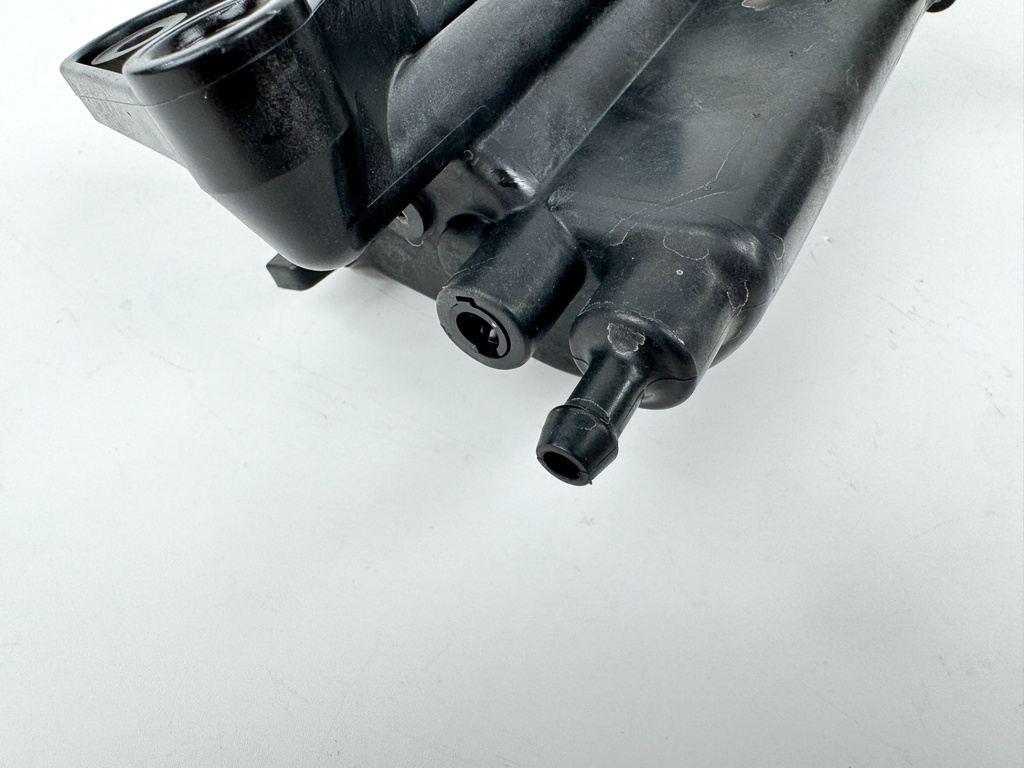 2015 Evinrude 30 HP 2 Stroke Outboard Vapor Separator Tank VST 5007896 OEM