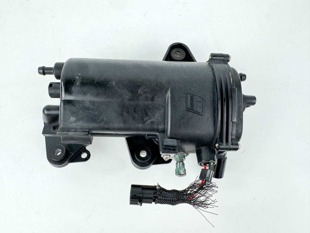 2015 Evinrude 30 HP 2 Stroke Outboard Vapor Separator Tank VST 5007896 OEM