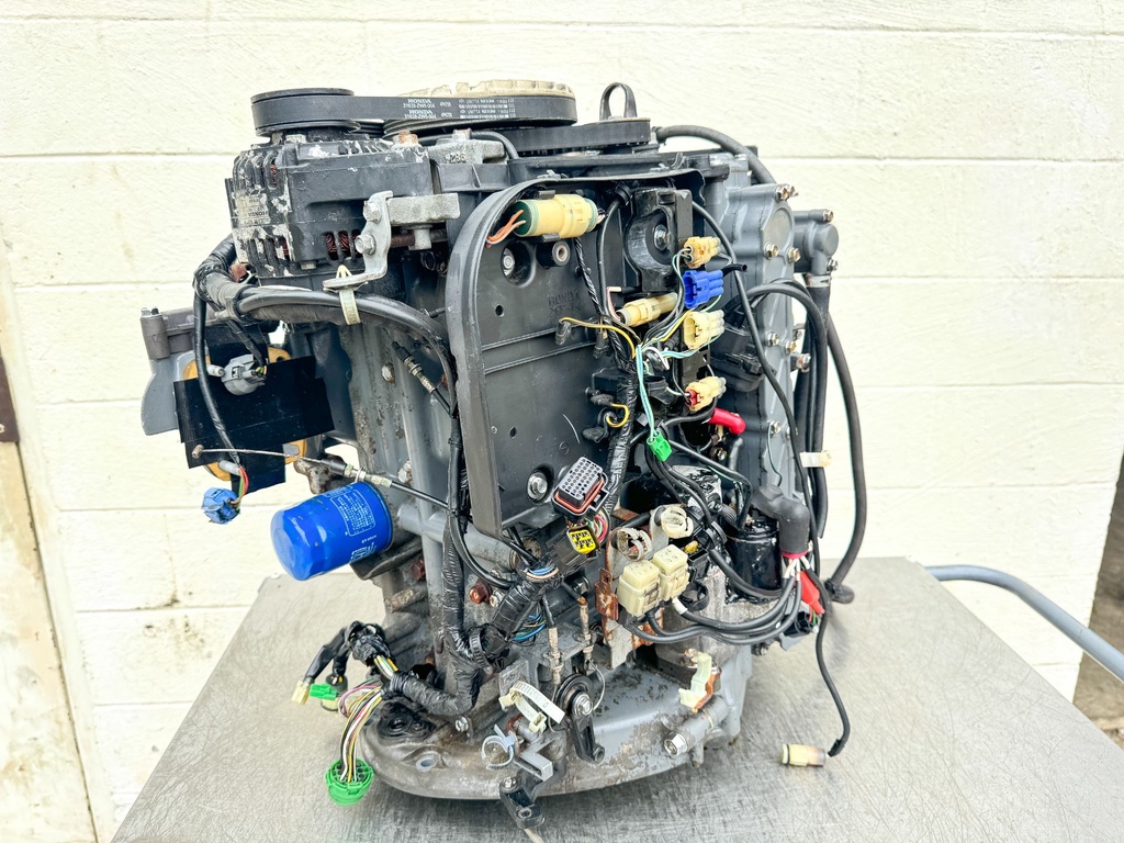 2000 Honda 130 HP 4 Stroke Outboard Powerhead 12000-ZW5-020ZA OEM