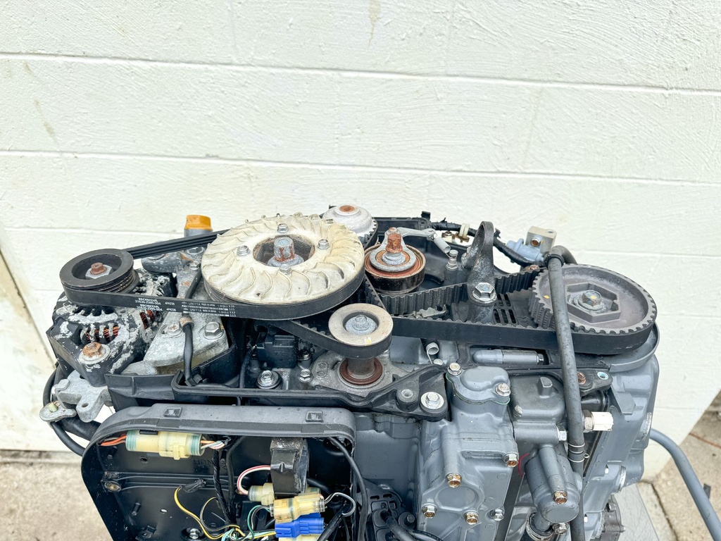 2000 Honda 130 HP 4 Stroke Outboard Powerhead 12000-ZW5-020ZA OEM