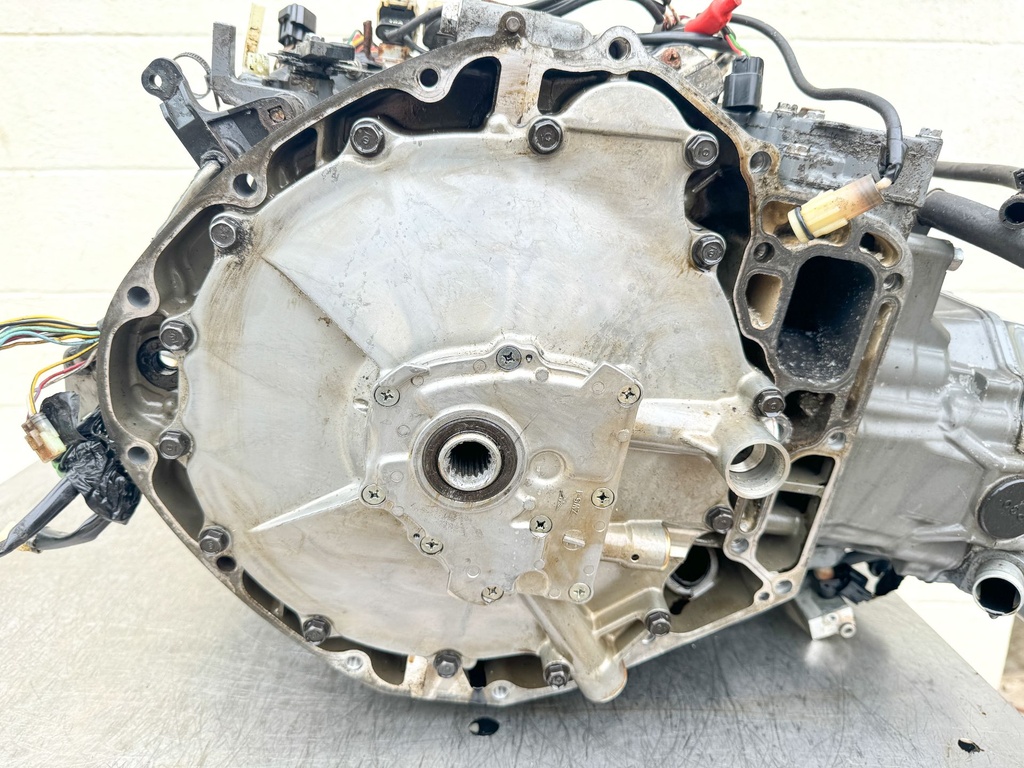 2000 Honda 130 HP 4 Stroke Outboard Powerhead 12000-ZW5-020ZA OEM