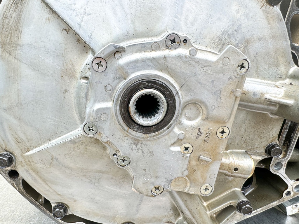 2000 Honda 130 HP 4 Stroke Outboard Powerhead 12000-ZW5-020ZA OEM