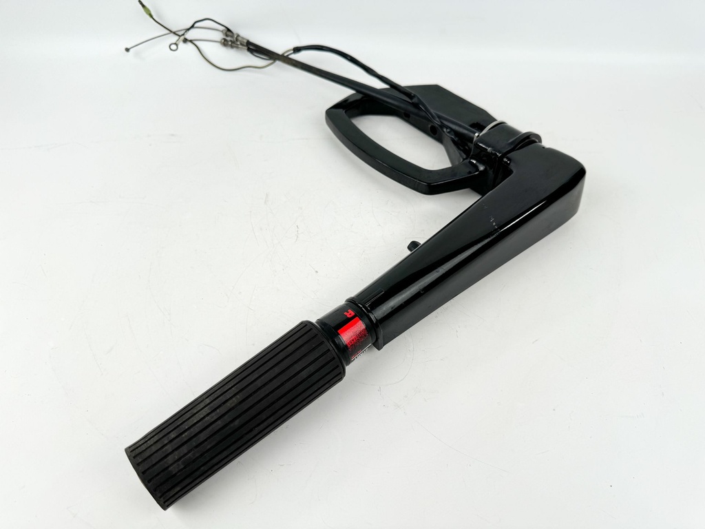 Mercury 25HP 2 Stroke Outboard Tiller Handle Assembly W/ Bracket 822841F