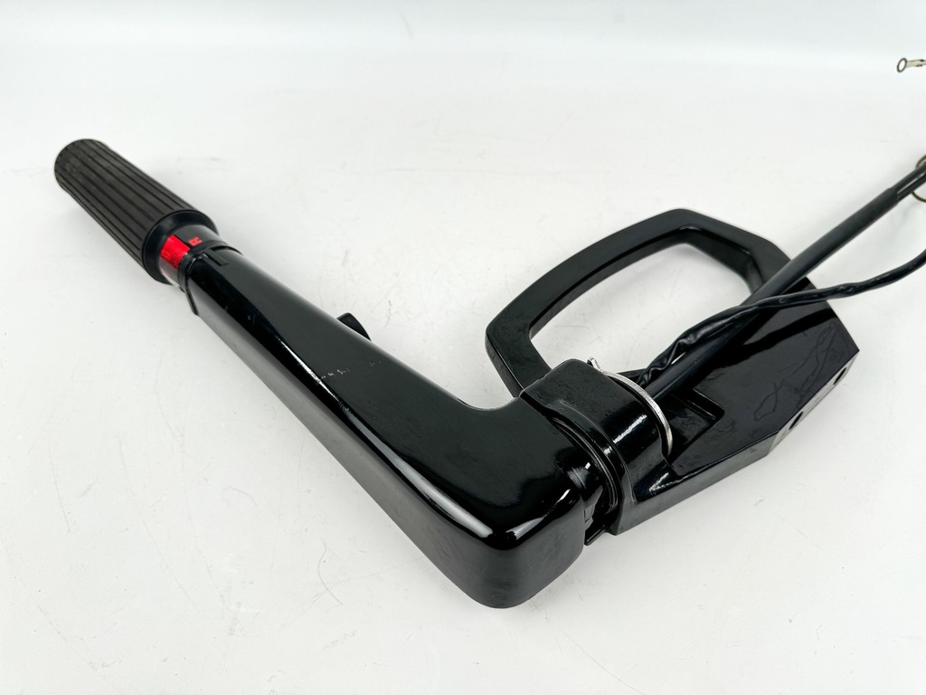 Mercury 25HP 2 Stroke Outboard Tiller Handle Assembly W/ Bracket 822841F