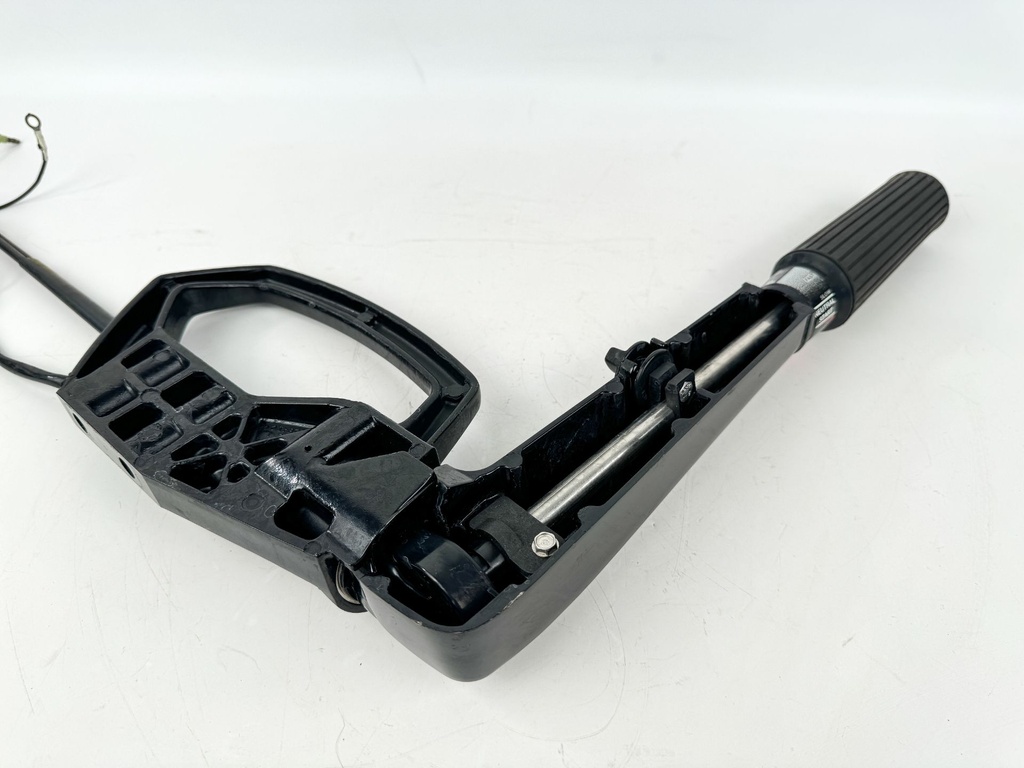 Mercury 25HP 2 Stroke Outboard Tiller Handle Assembly W/ Bracket 822841F