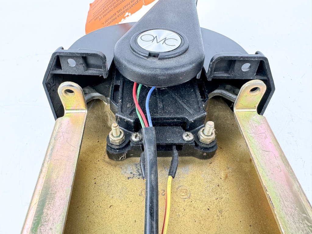 Johnson Evinrude OMC Top Mount Control Box Binnacle W/ Key & Trim - Red Plug