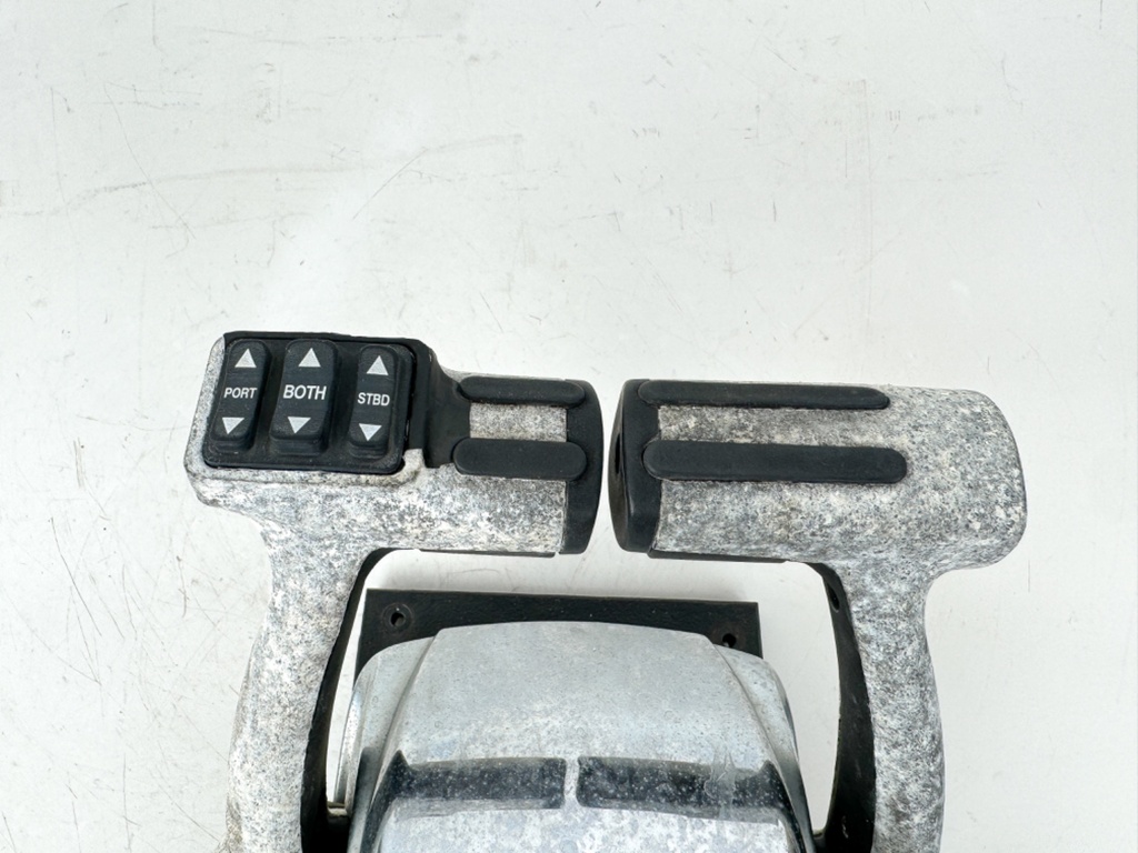 Mercury Verado DTS Dual Twin Engine Throttle Remote Control 877775A21