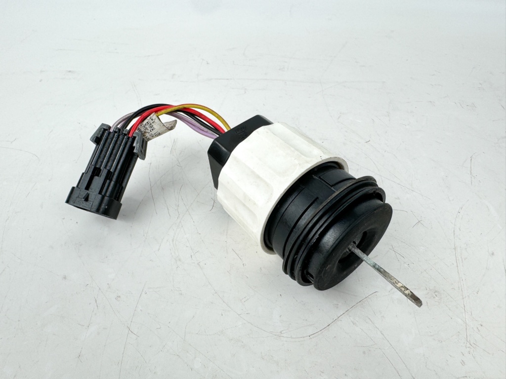 Mercury Marine Outboard Ignition Key Switch Assembly W/ Key 87-892336A01