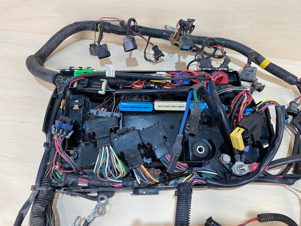 2004 Mercury Verado 250HP Outboard Engine Wiring Harness 880616T04