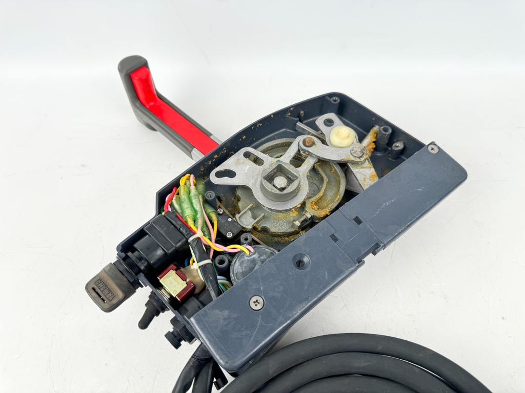 Yamaha 703 Side Mount Binnacle Control Box With Key - No Trim