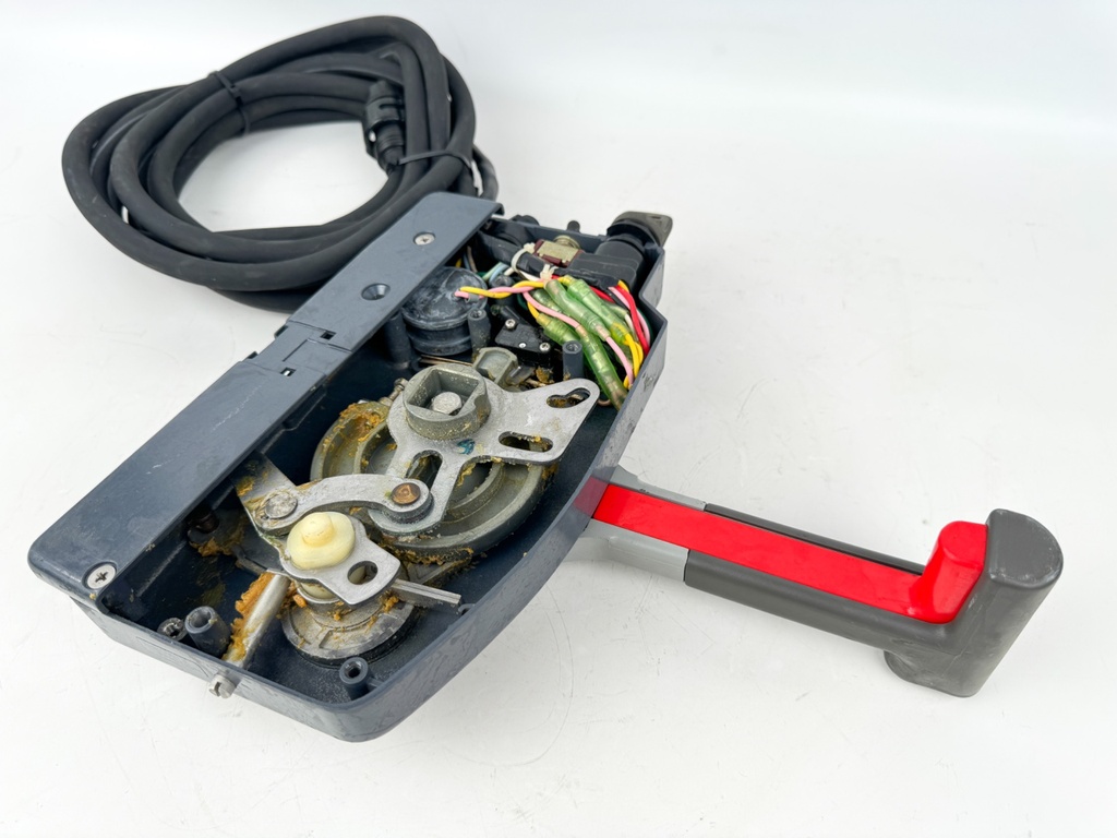 Yamaha 703 Side Mount Binnacle Control Box With Key - No Trim