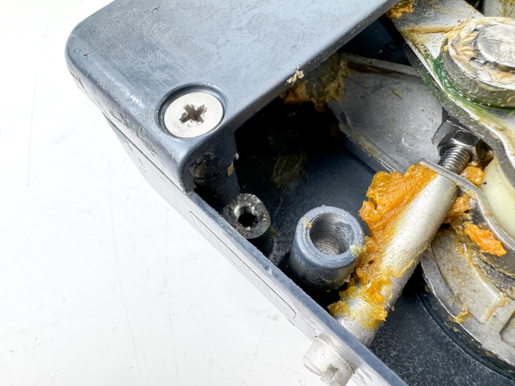 Yamaha 703 Side Mount Binnacle Control Box With Key - No Trim