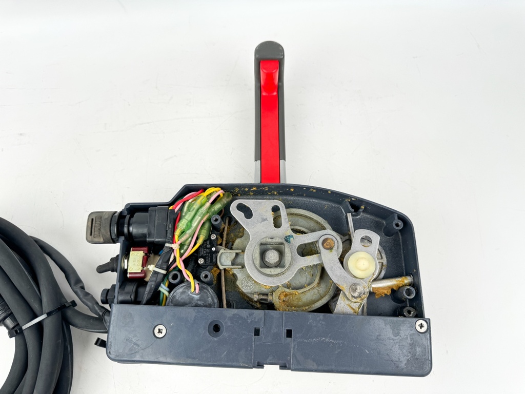 Yamaha 703 Side Mount Binnacle Control Box With Key - No Trim