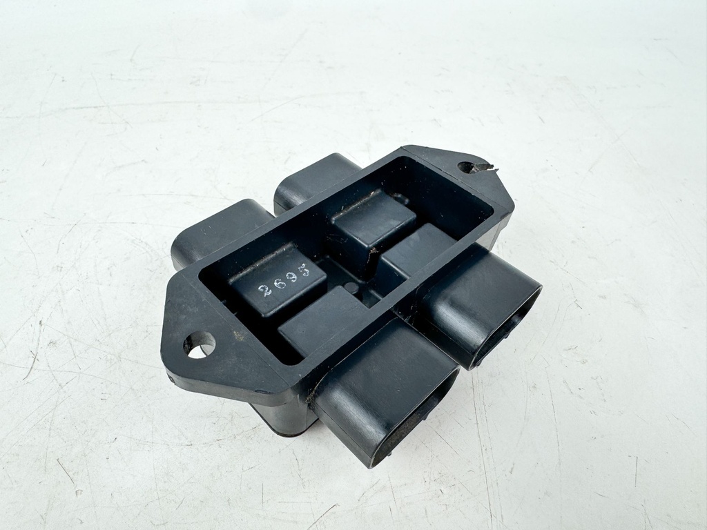 SmartCraft Mercury 4-Way Junction Box 878492A14 Mount Broken