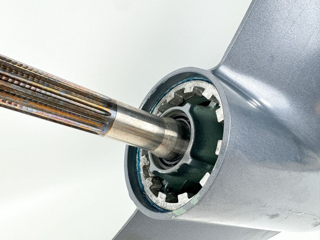 2000-2015  Yamaha 115HP 4 Stroke Outboard 20" Lower Unit Gear Case 68V-45300-12-8D