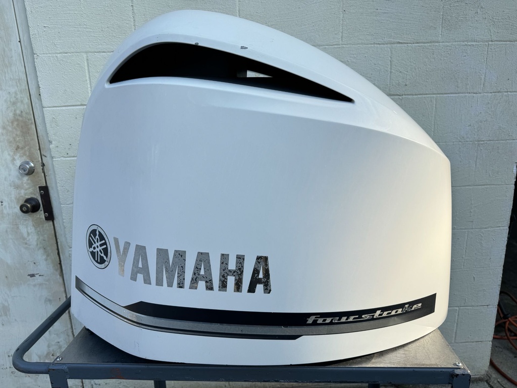 2013 Yamaha 350 HP 4 Stroke Outboard Top Cowling 6AW-42610-20-00 OEM